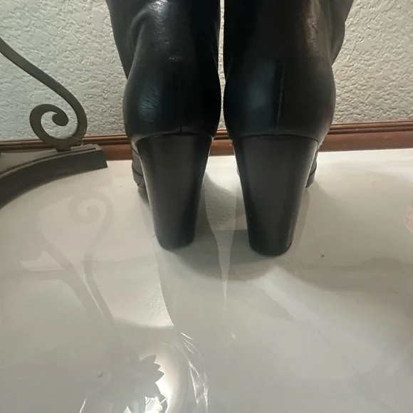 Midnight blue leather knee high , heeled. boots blue heel black - Picture 3 of 7